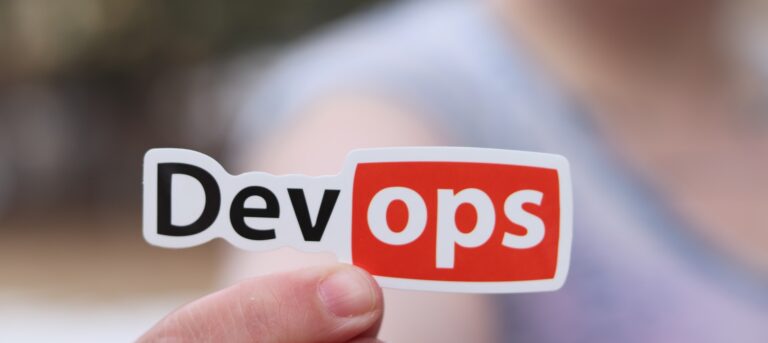 The Rise of DevOps: How It Is Changing the Way IT Is Delivered 1 Why DevOps is Gaining Popularity